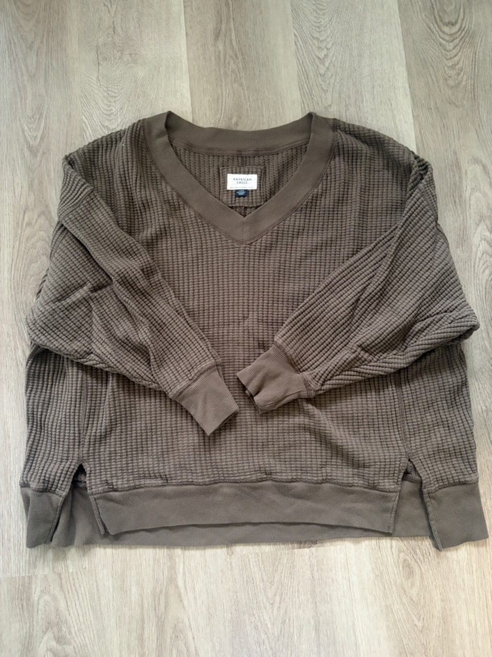 NWOT American Eagle V-Neck Brown Waffle Knit Oversized Sweatshirt for Women